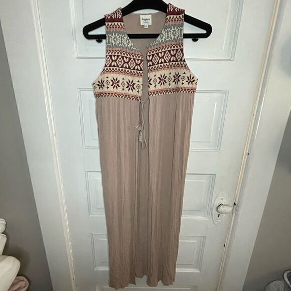 Hayden Embroidered Sleeveless Duster   - Picture 1 of 11